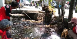 Antisipasi banjir, Pemkot Semarang kebut pembersihan sedimentasi saluran air di wilayah kota. (Sumber : Instagram/dpukotasemarang)