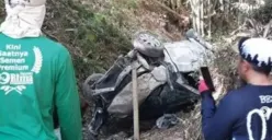 Mobil 5 Penumpang Masuk Jurang di Cepogo-Selo (Sumber : instagram.com/infokabarsalatiga)