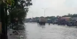 Sidak Lokasi Banjir, Mbak Ita Tegur Camat dan Lurah soal Sampah yang Menumpuk