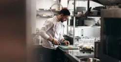 Apa Itu Profesi Executive Chef? dan Butuh Berapa Lama Seseorang Agar Bisa Mencapainya?