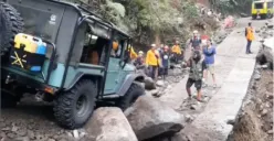 Pembersihan akses jalan penghubung Dusun Gedong dengan Dusun Ngaduman Desa Tajuk, Kabupaten Semarang. (Sumber : BPBD Kabupaten Semarang)