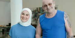 Irish Bella dan ayahnya, De Beule Johan. Ayah Irish Bella belum beri tanggapan terkait penangkapan Ammar Zoni ketiga kalinya karena narkoba. (Sumber : Instagram @debeulejohan2018)