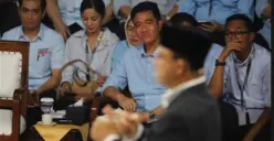 Wajah Kecut Gibran Rakabuming Jadi Sorotan saat Anies Baswedan Bahas Hal Ini di Debat Capres Perdana