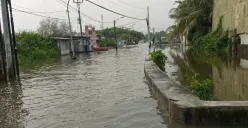Genangan air yang cukup parah terjadi di kawasan Jalan Gebanganom, Genuk dan Semarang Timur, pada Kamis 4 Januari 2024 pagi. (Sumber : Facebook MIK Semar - InfoSemarang.com)