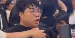 Oknum fansite asal Korea Selatan yang diduga berbuat rusuh di Golden Disc Awards (GDA) di JIS Jakarta, Sabtu 6 Januari 2024. (Sumber : X - InfoSemarang.com)