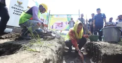 Wali Kota Semarang, Hevearita Rahayu meresmikan pembangunan RPHH di eks-Relokasi Pasar.
(Sumber: | Foto: sakti)