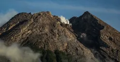 Pantauan aktivitas Gunung Merapi, Senin 22 Januari 2024. (Sumber: @iitsrey04 - InfoSemarang.com)