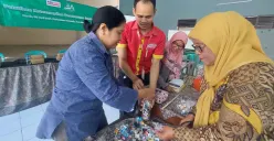   Kurangi Sampah Plastik, Alfamart Beri Pelatihan Ecobrick Di Gunungpati Semarang
