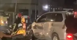Balap Liar di Jalan Dr Cipto Simpang Milo Semarang, Pemotor Hantam Mobil hingga Ringsek
