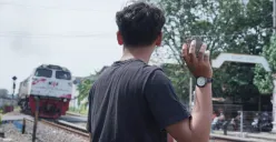 Awas, Melempar Batu ke Kereta Api Bisa Terancam Dipenjara hingga 20 Tahun