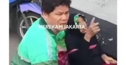 lansia korban tertimpa bendera parpol di Flyover Mampang Prapatan (Sumber: instagram  | Foto: @merekamjakarta)