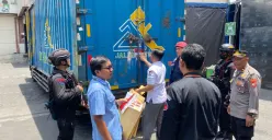 Distribusi logistik Pemilukada 2024 dikawal ketat Sat Brimob Polda Jateng.  (Sumber:  | Foto: Sakti)