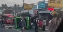 Kecelakaan Angkot Prona vs Mobil di Soka Salatiga, 1 Orang Tewas