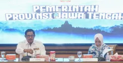 Kepala BMKG, Dwikorita Karnawati saat berkoordinasi dengan Pj Gubarnur Jateng, Nana Sudjana pada Jumat, 13 Desember 2024.
(Sumber: | Foto: Sakti)
