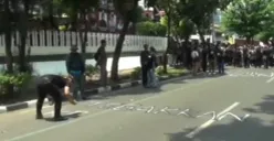 Aksi Massa Geruduk KPU Jateng, Tuntut Pemilu 2024 Diulang