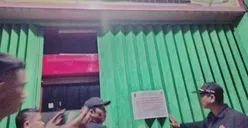 Salah satu tempat hiburan di Kota Semarang disegel Satpol PP karena melanggar aturan jam buka selama Ramadan. (Sumber:  | Foto: dok)