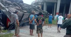 Kecelakaan di Ampelgading: Bus Terjun dari Tol Pemalang-Batang KM 320, Banyak Penumpang Anak Terluka