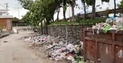 Sampah berserakan di kawasan TPS Bandarhajo, Semarang Utara, Jumat 2 Februari 2024. (Sumber: @infokejadian_semarangutara - InfoSemarang.com)