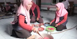  Segarnya Wedang Mawar Desa Kajar Kabupaten Rembang