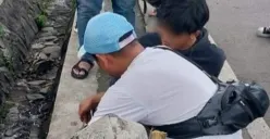 Kecelakaan Motor di GOR Wujil: Pengemudi Masuk Selokan, Warga Gercep Beri Pertolongan Pertama