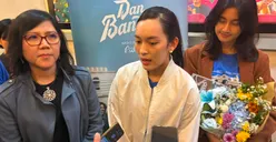 Jumpa pers produser dan pemain
film “Dan Bandung” di sela-sela gala premiere di Cinema Citra XXI Mall Ciputra Semarang. (Sumber: | Foto: Sakti)