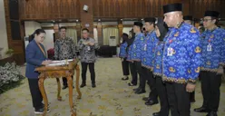 Wali Kota Semarang, Agustina Wilujeng melantik 12 Pejabat Pimpinan Tinggi Pratama hasil seleksi Tim Komite Talenta. 

 (Sumber:  | Foto: dok.)