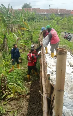 Respons Dampak Hujan Ekstrem di Wilayah Tembalang, Pemkot Semarang Gerak Cepat Perkuat Tanggul Kali Babon