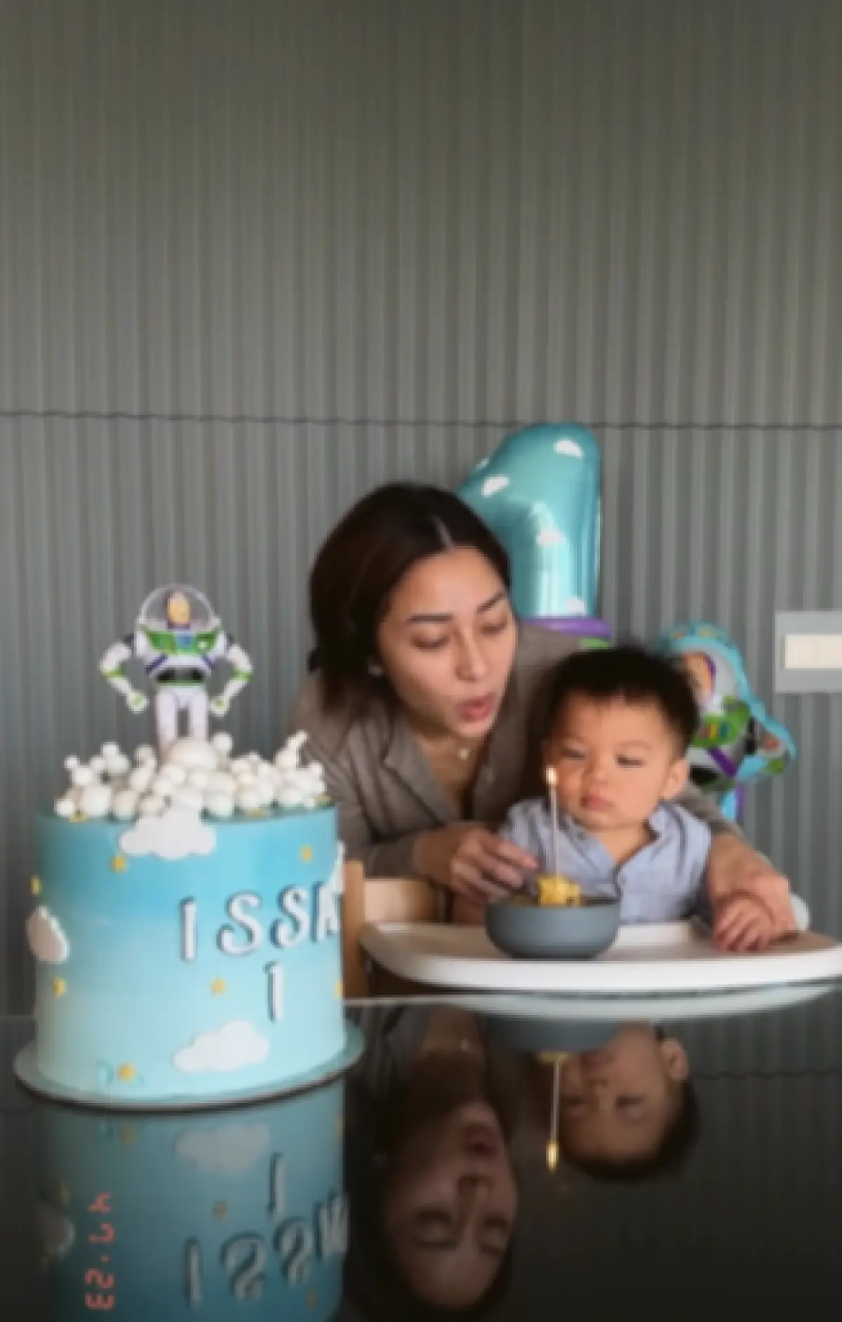 Nikita Willy rayakan ulang tahun Issa Xander Djokosoetono. (Sumber : instagram/nikitawillyofficial94)