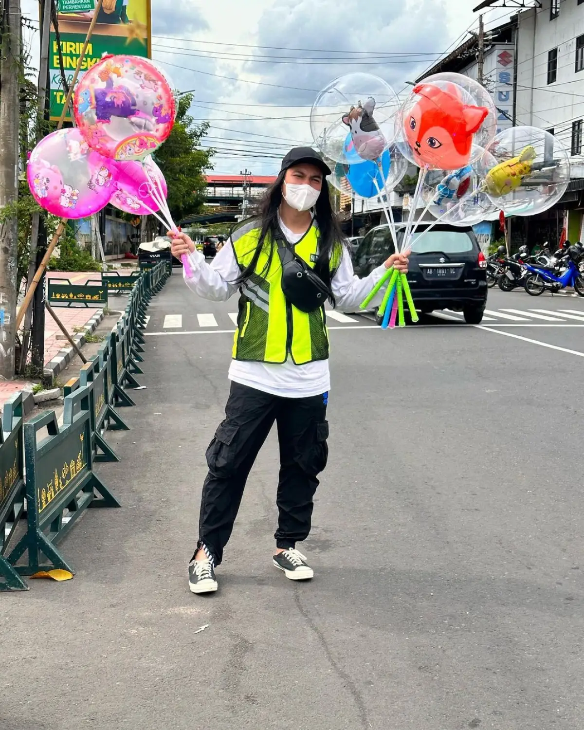 Beredar kabar bahwa selebritis Baim Wong mengadakan give away dengan total hadiah Rp 50 juta. (Sumber : instagram/baimwong)