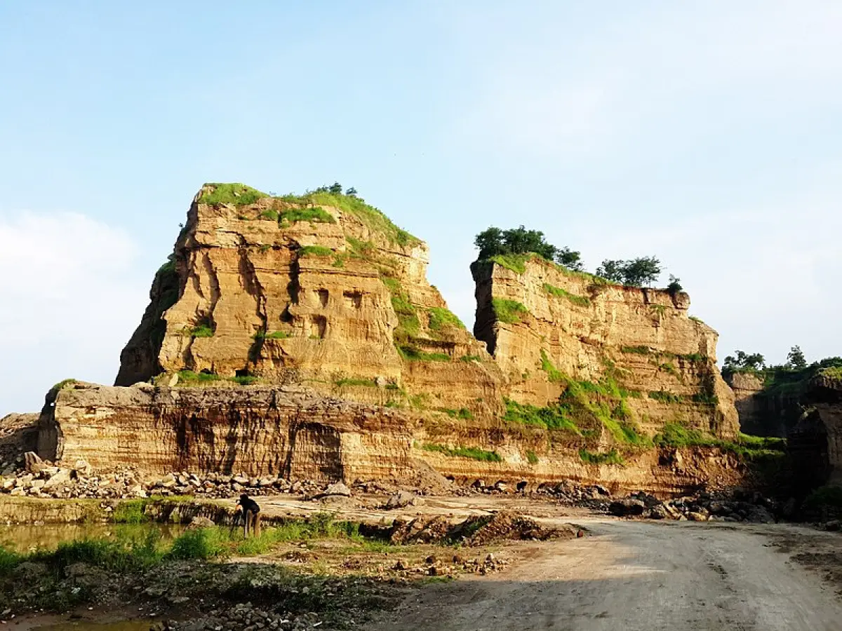 Brown Canyon, Kota Semarang. (Sumber : Wikipedia/Raynald Santika)