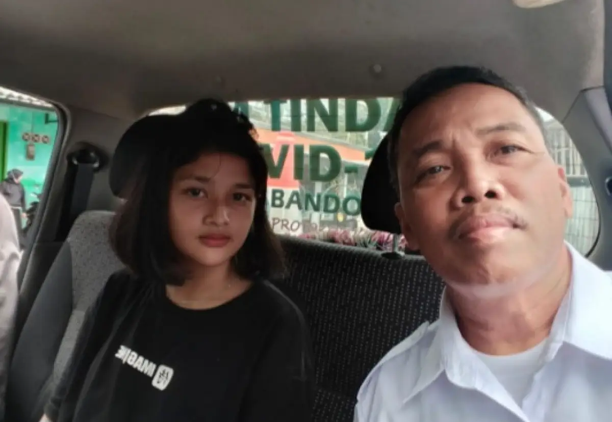 Perempuan di Magelang ditangkap polisi seusai kedapatan mencuri motor. (Sumber : Twitter @yusuf_dumdum)