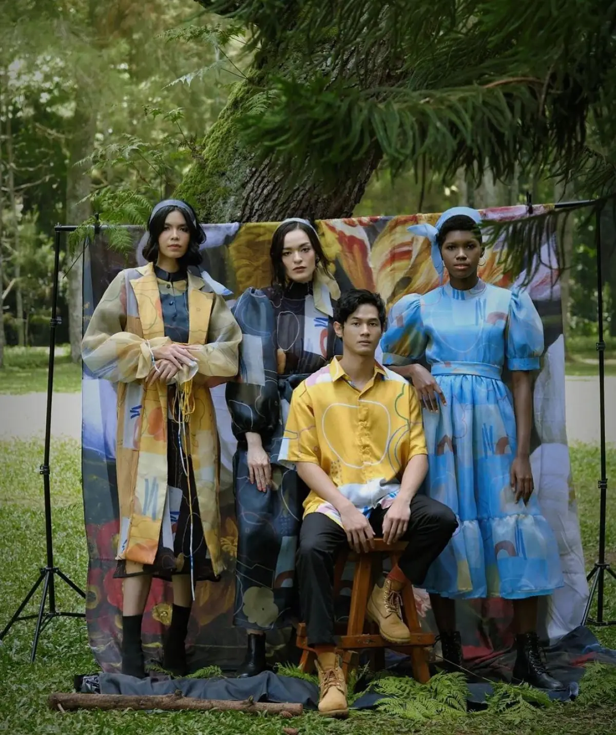 Koleksi baju lebaran dari brand lokal Calla The Label. (Sumber : instagram/callathelabel)