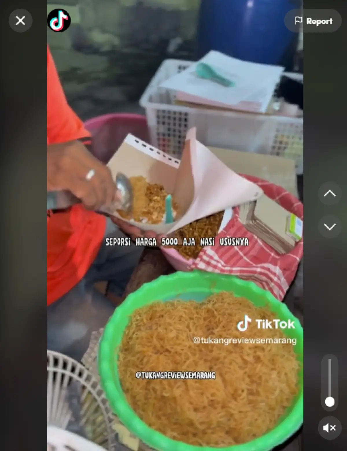 Kuliner tengah malam, Nasi Usus Semarang. (Sumber : tiktok/tukangreviewsemarang)
