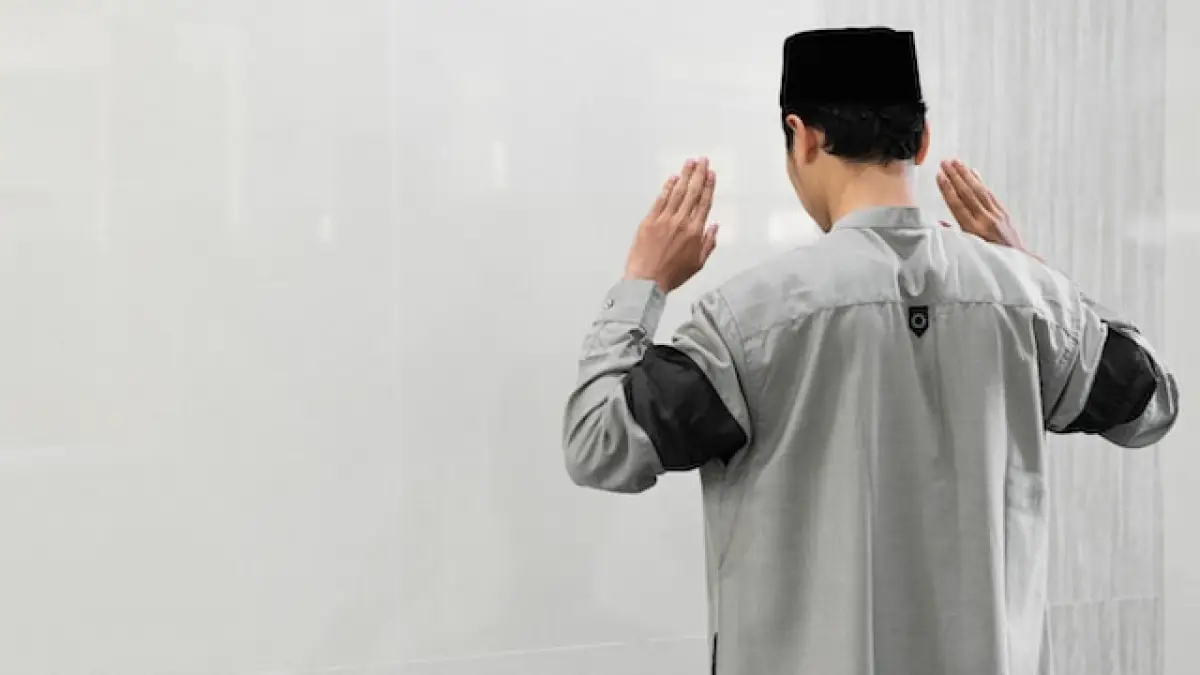 tata cara dan bacaan niat sholat id (Sumber : unsplash.com/mesjid pogung dalangan)