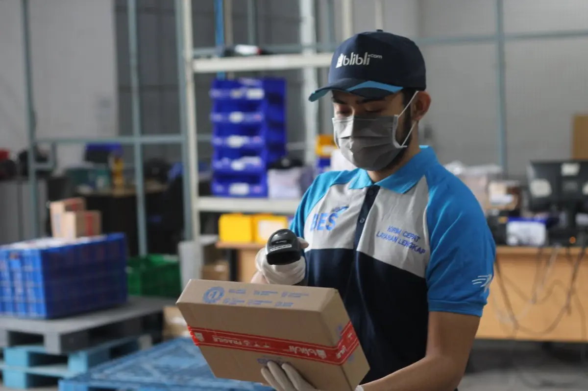 Blibli juga memperkuat armada Blibli Express Service (BES) Paket yang akan memastikan pengiriman tiba tepat waktu. (Sumber : Blibli)