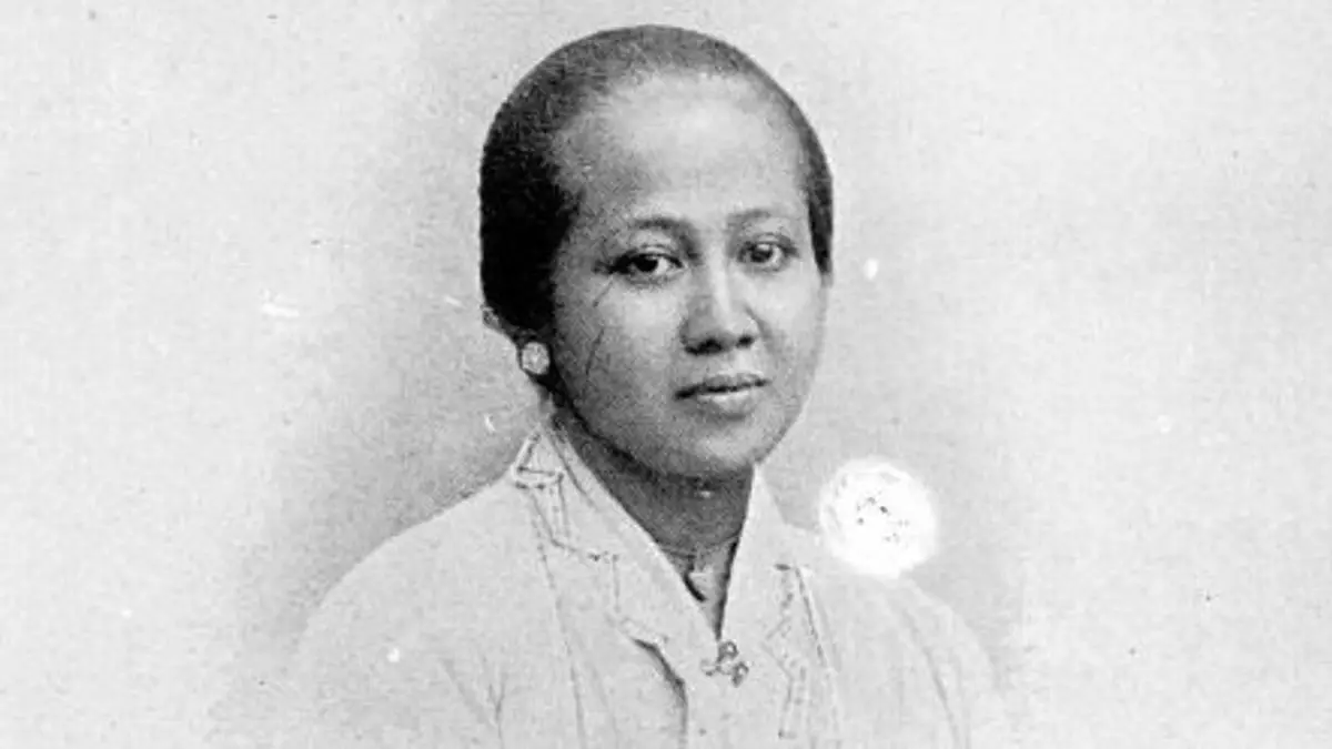Pahlawan nasional RA Kartini. (Sumber : Commons Wikimedia)