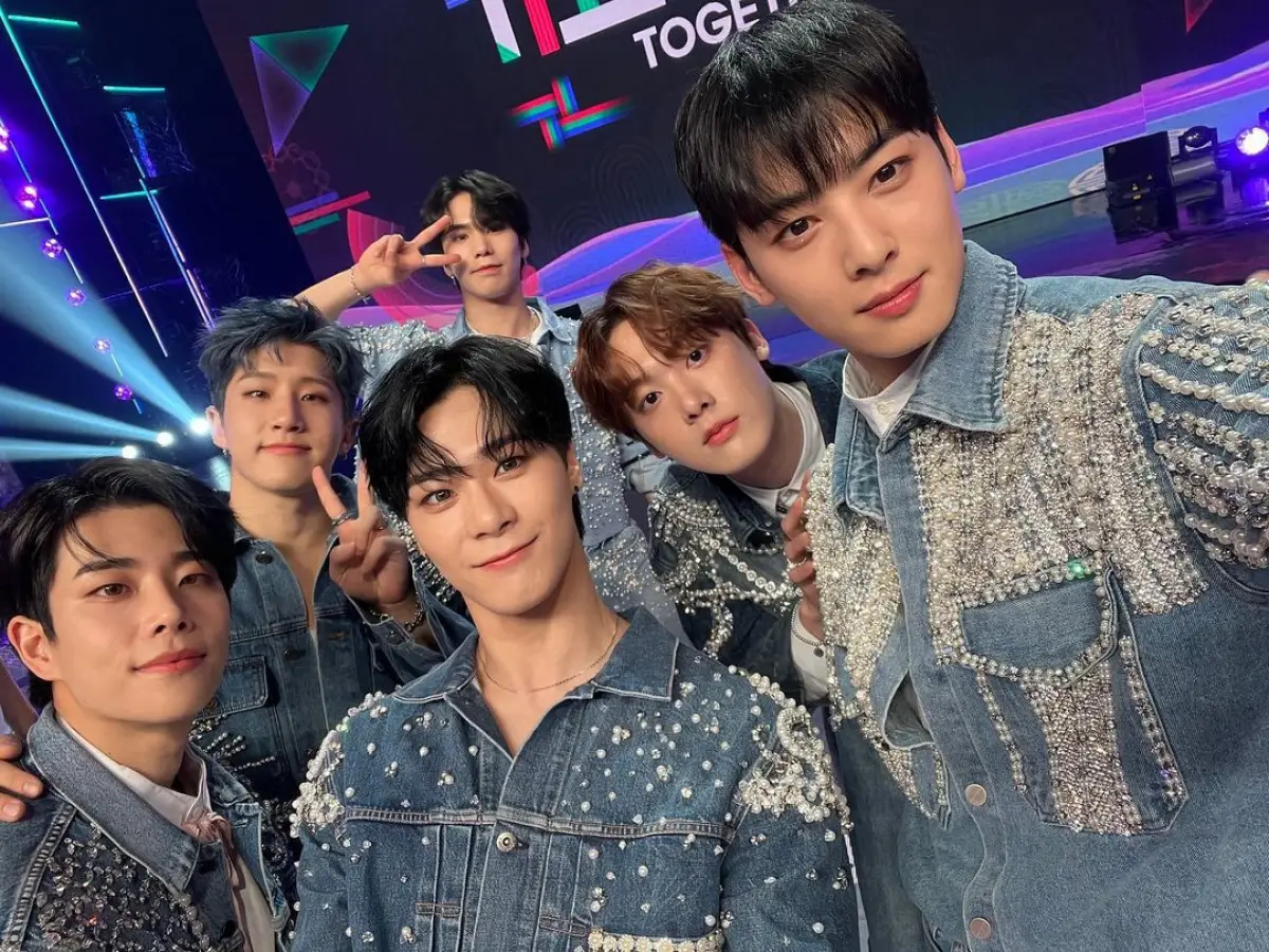 ASTRO. (Sumber : instagram/eunwo.o_c)