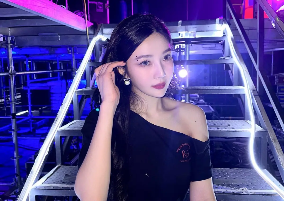 Member Red Velvet, Joy, yang kemungkinan tidak hadir di konser R to V in Jakarta. (Sumber : Instagram @_imyour_joy)
