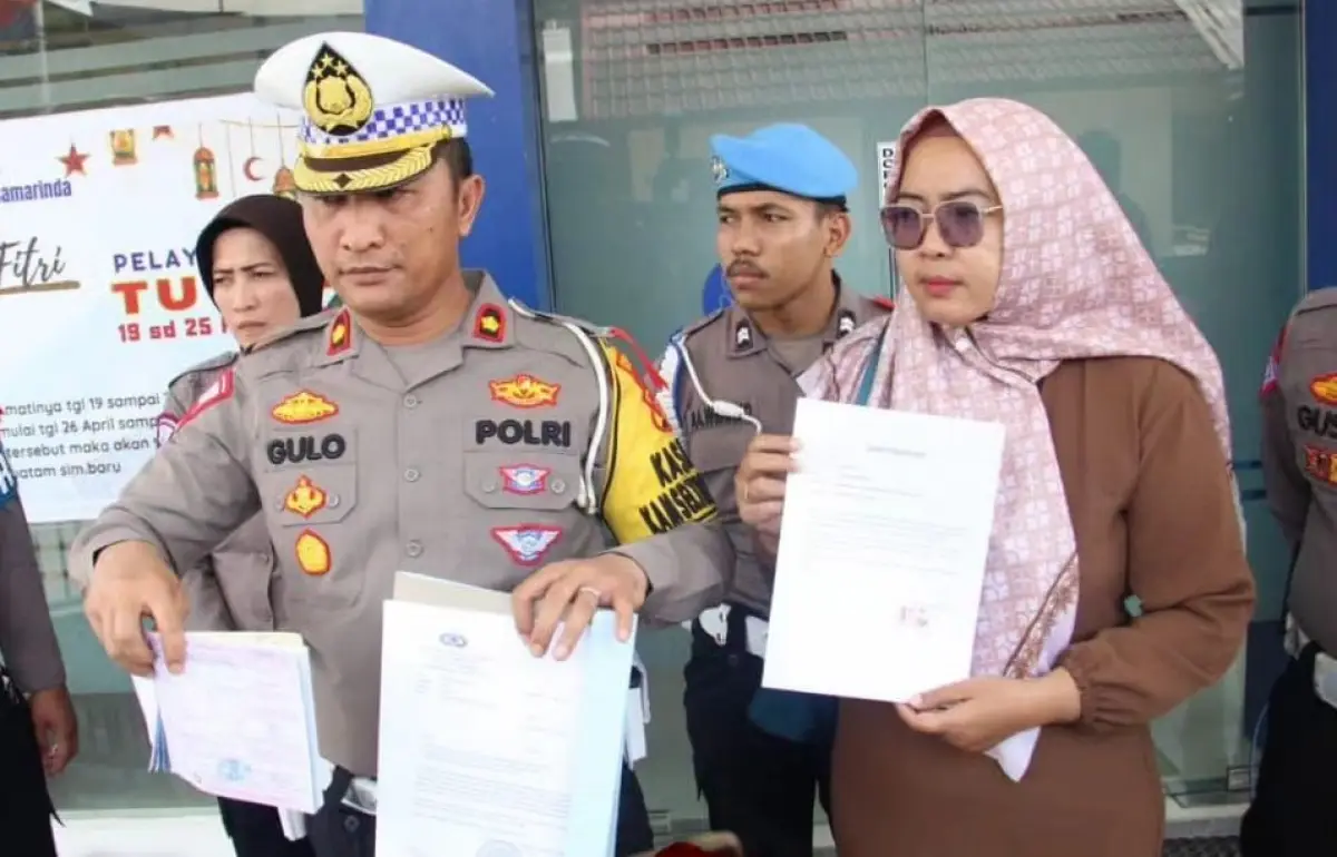 Polisi beri sanksi tilang dan peringatan pemilik LPK yang ajari anak di bawah umur menyetir mobil. (Sumber : Instagram @polrestasamarinda)