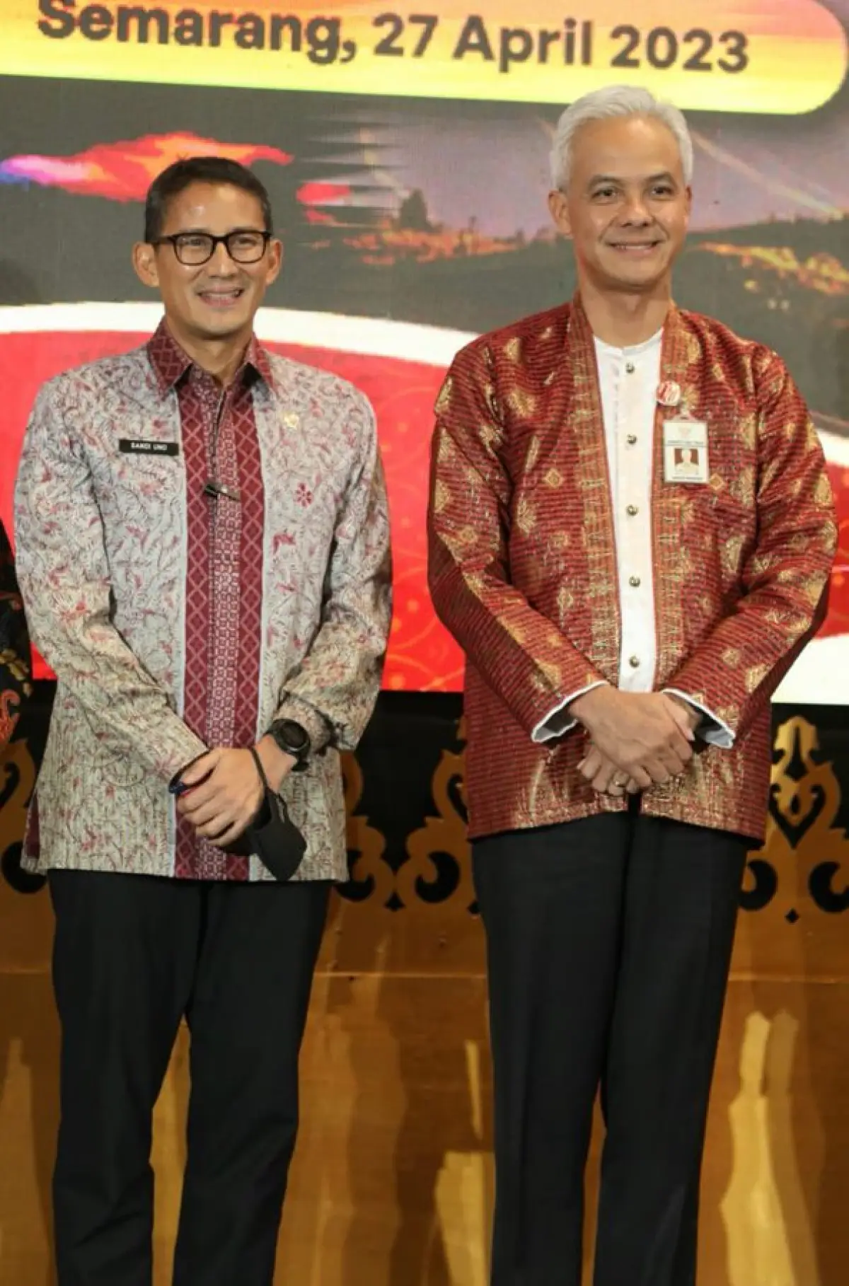 Gibran Rakabuming unggah foto Ganjar Pranowo dan Sandiaga Uno. (Sumber : twitter/gibran_tweet)