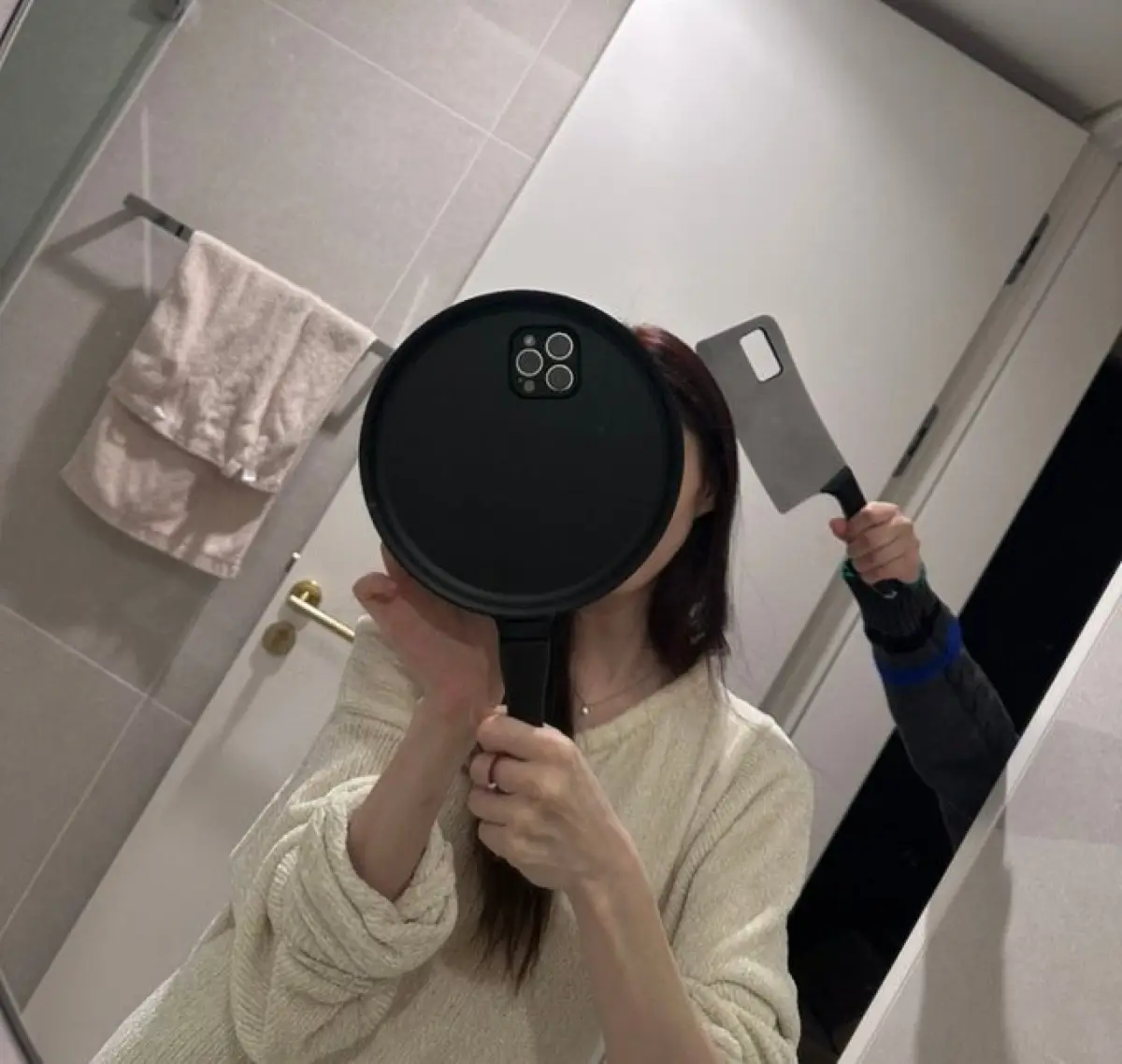 Casing HP Han So Hee. (Sumber : twitter/kdramatreats)