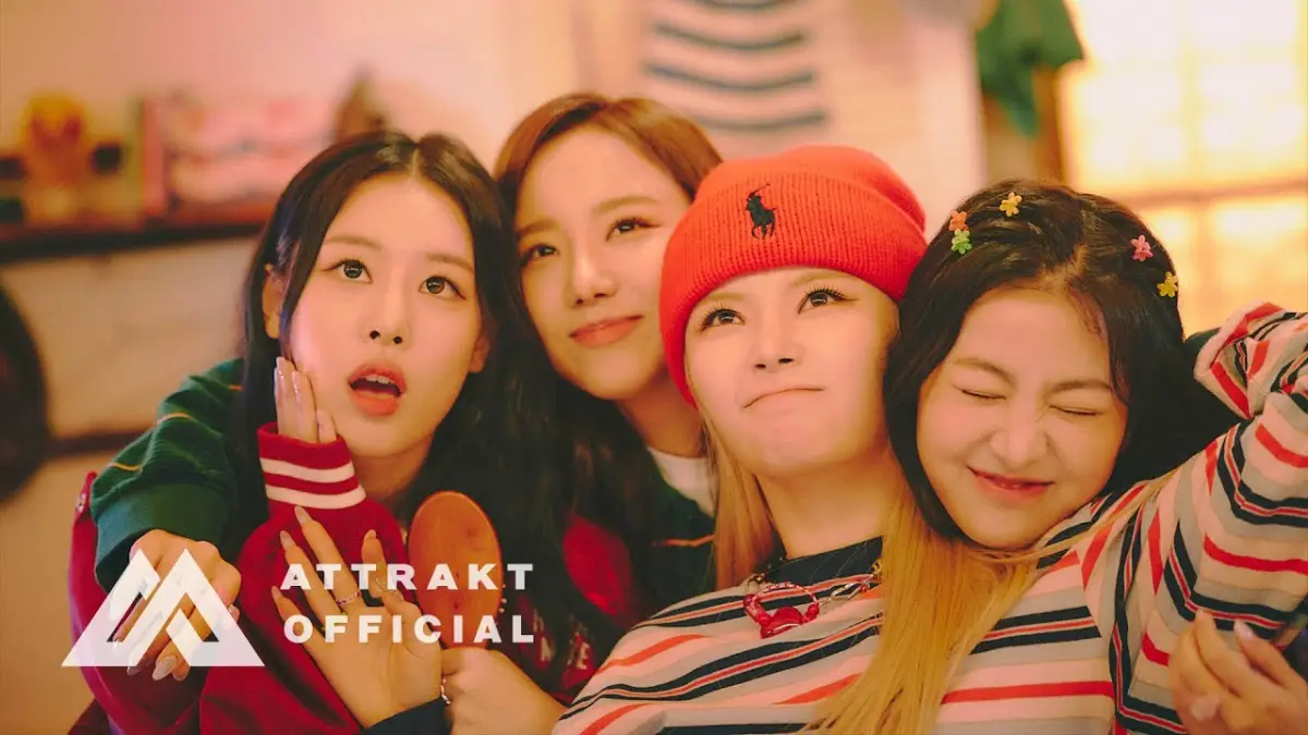 Girlband Fifty Fifty (Sumber : YouTube)