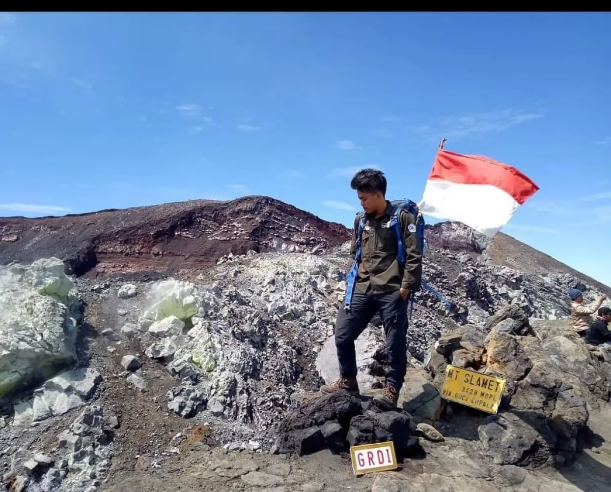 Penampakan puncak gunung slamet, di Provinsi Jawa Tengah, dengan ketinggian puncak 3432 Mdpl (Sumber : Istimewa/Fierdha Abdullah Ali)
