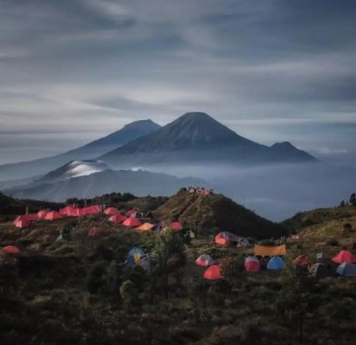 Pemandangan dari Gunung Prau - Jawa Tengah (Sumber : Instagram Gunung Prau)