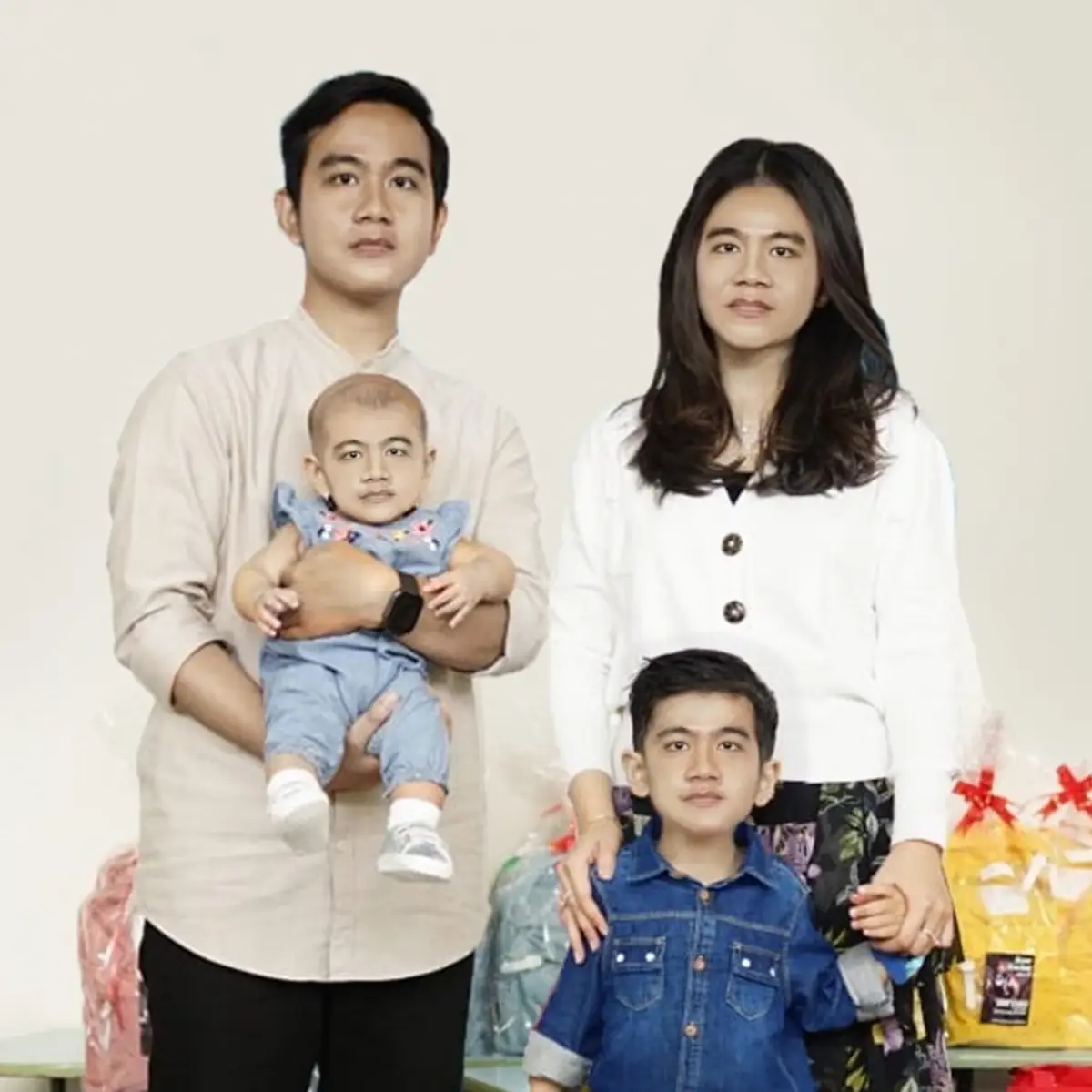 Foto keluarga Gibran Rakabuming. (Sumber : Twitter/gibran_tweet)