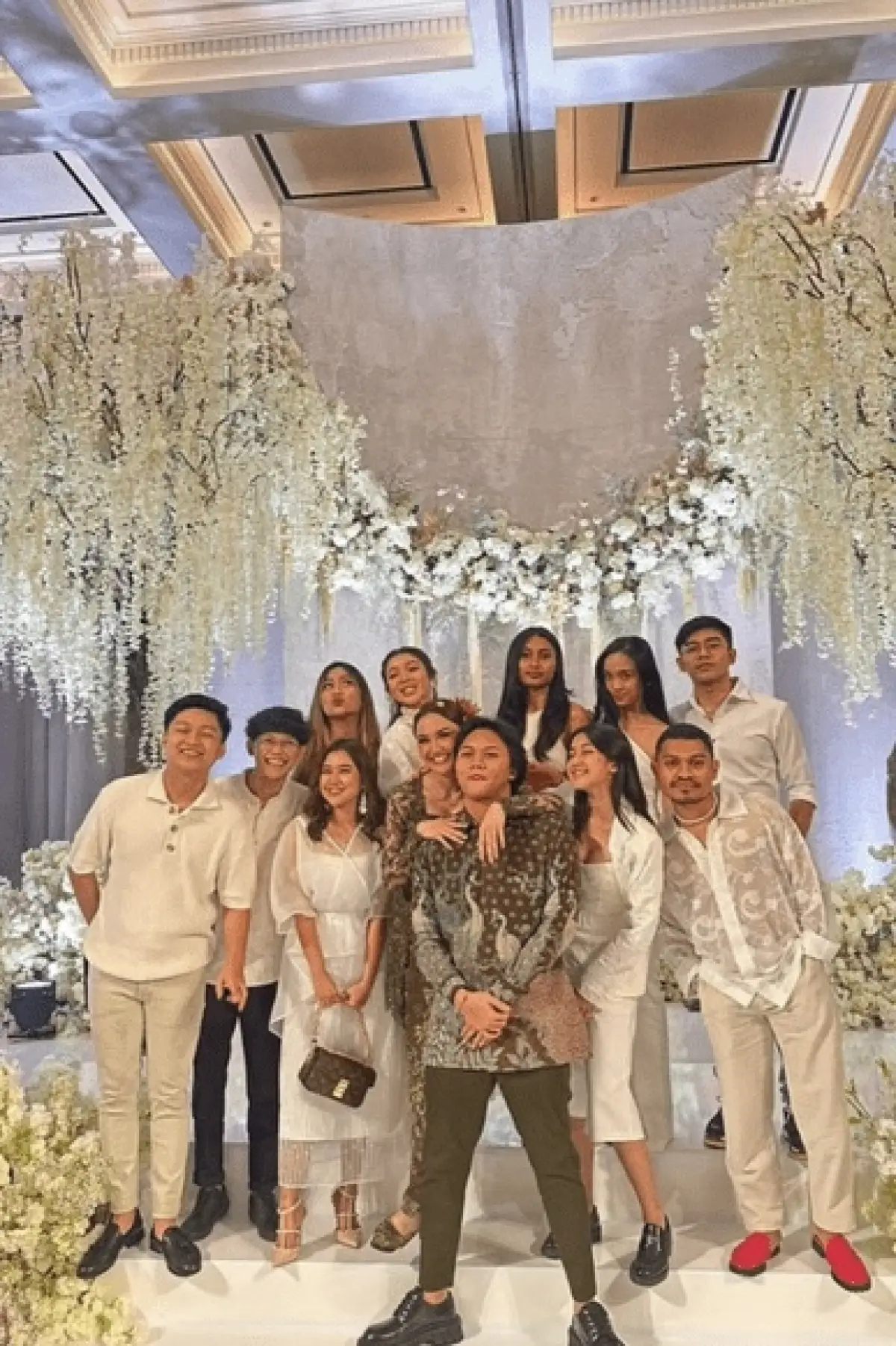 Indonesian Idol Season 10 bersama pasangan Mahalini dan Rizky Febian. (Sumber : Instagram/zivamagnolya)