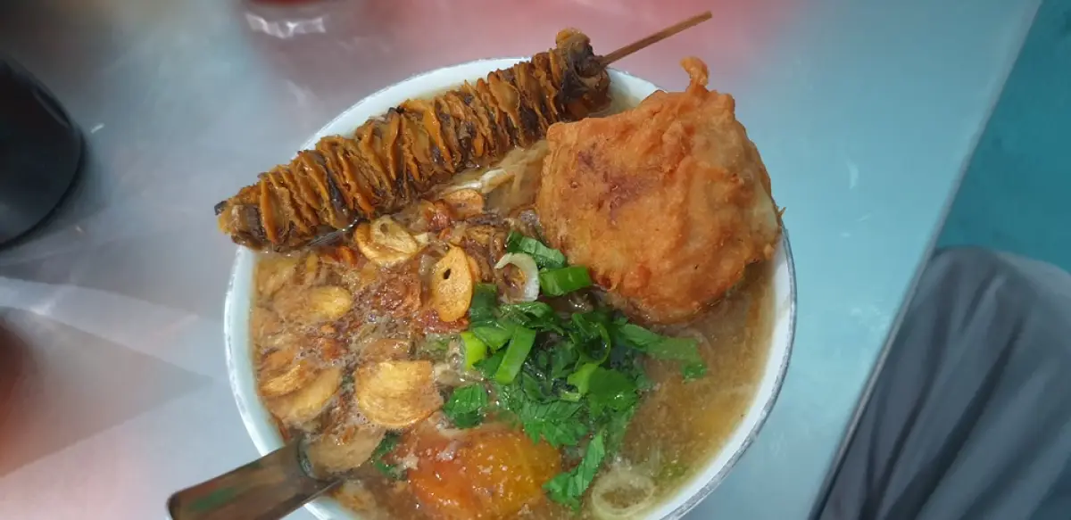 Soto Ayam Bokoran di Semarang. (Sumber : Google Maps/Alfeus L)