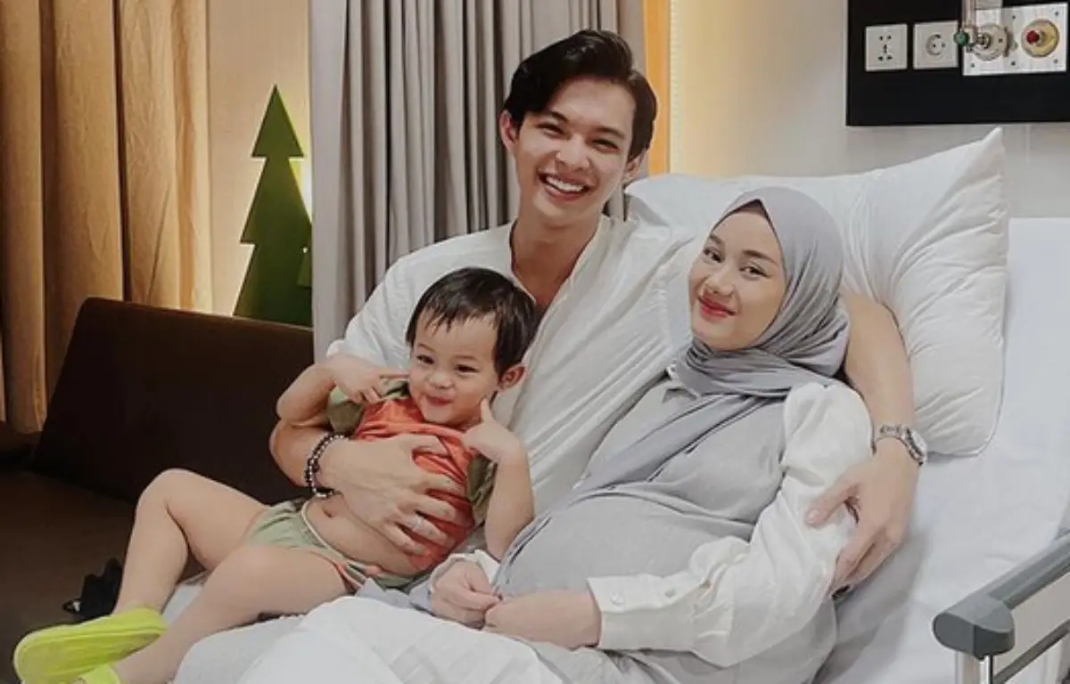 Dinda Hauw, Rey Mbayang, dan Arshakalif Muhammad Mbayang (Sumber : Instagram)