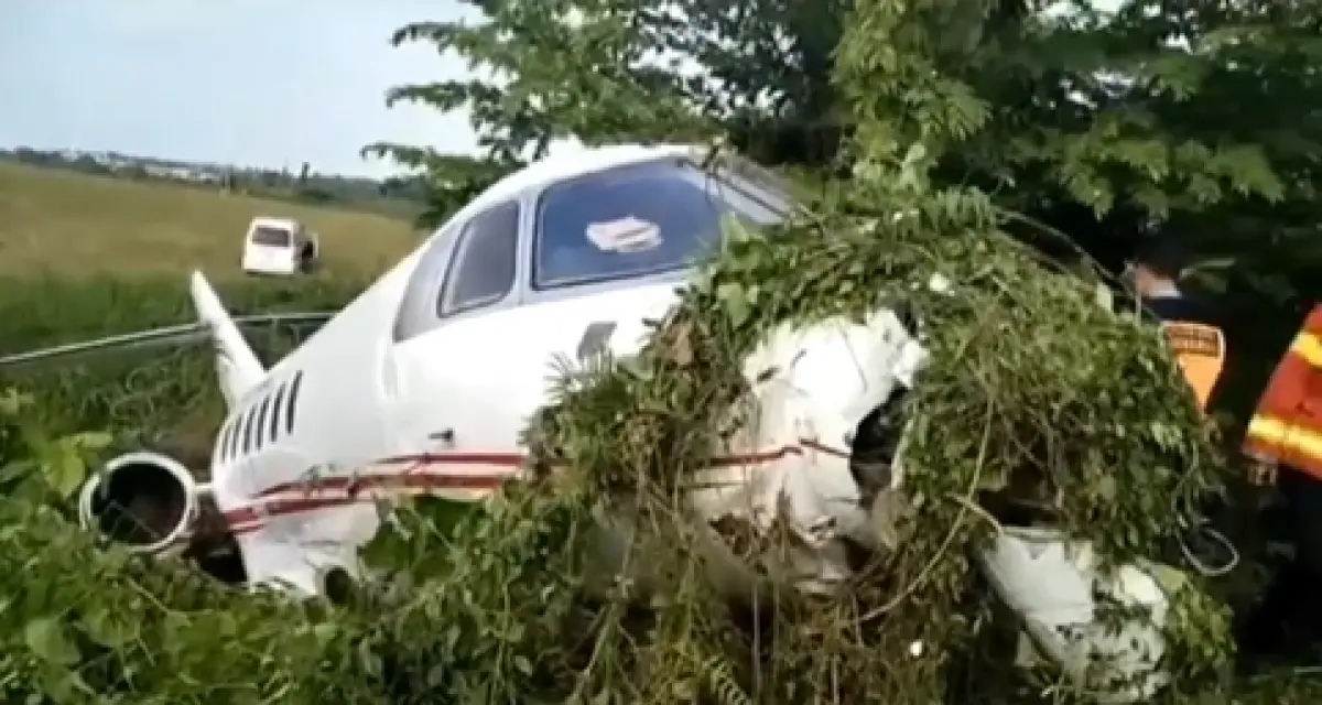 Pesawat Lion yang dicarter WNA tergelincir di Bandara Morowali, Sulawesi Tengah. (Sumber : Instagram @semarang.news)