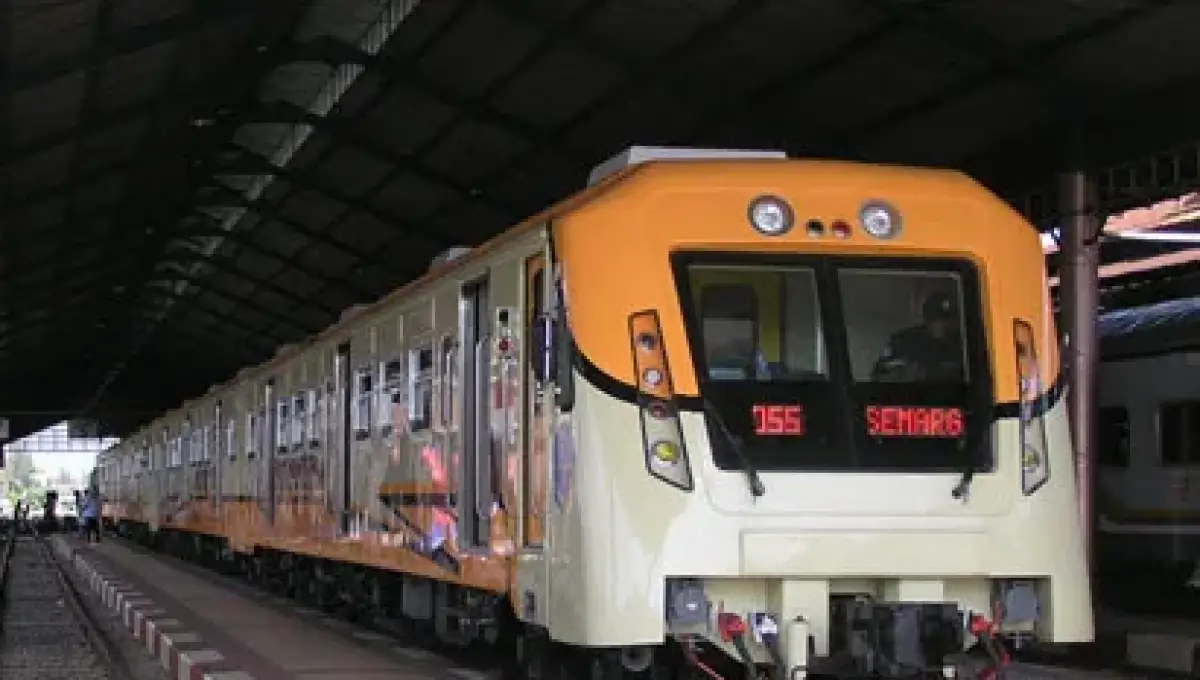 KA Banyuwangi rute Solo-Semarang PP. (Sumber : kereta-api.info)